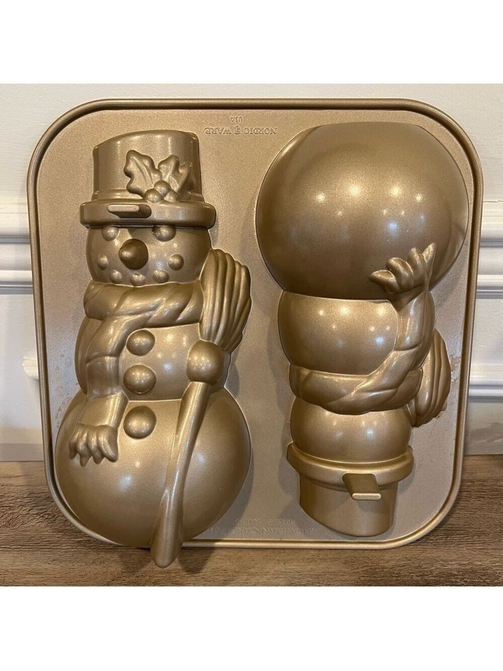 Williams Sonoma Snowman Cake Pan/Christmas Holiday Baking Mold/No Stick Aluminum